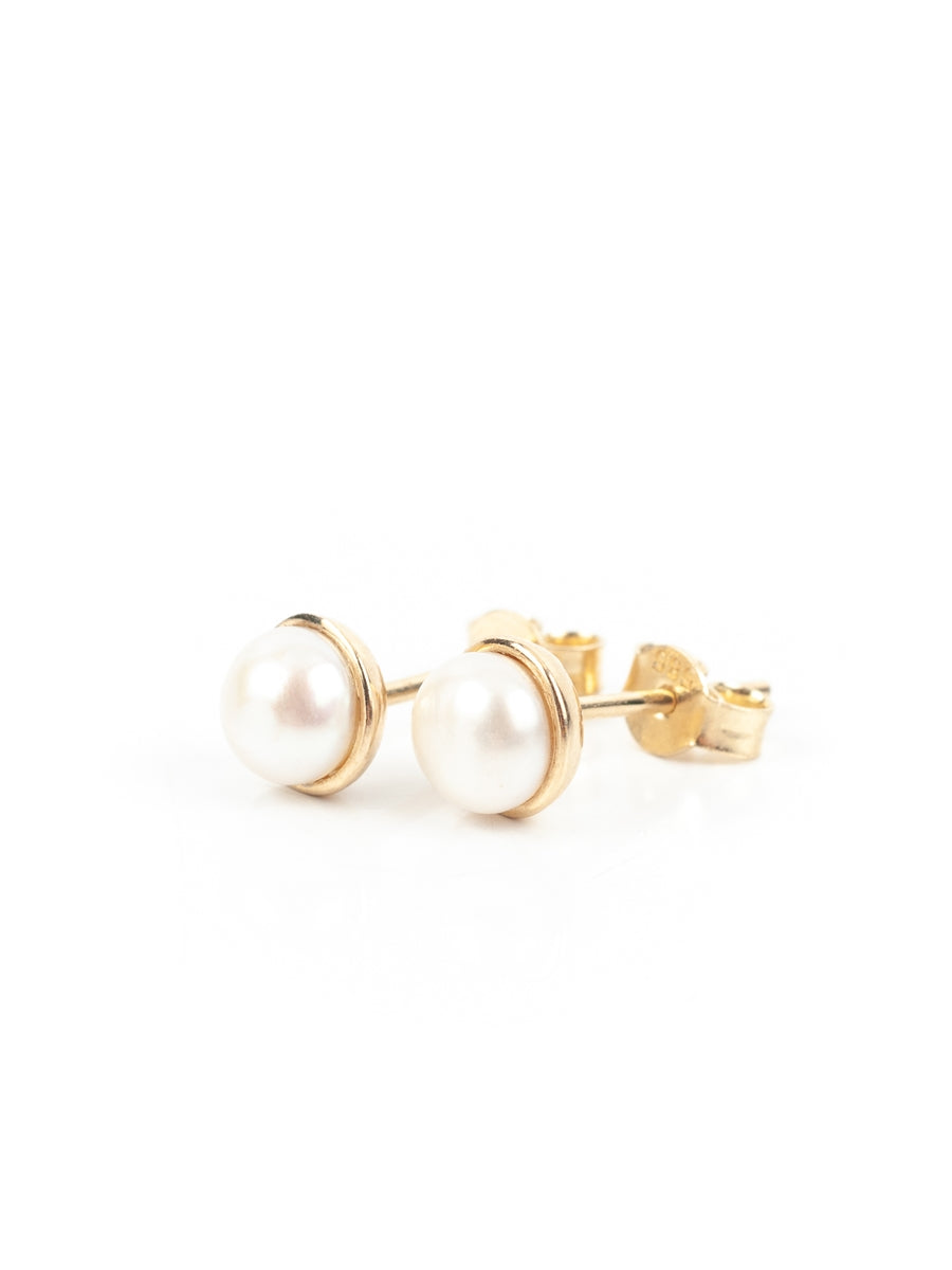 Capri Pearl Studs