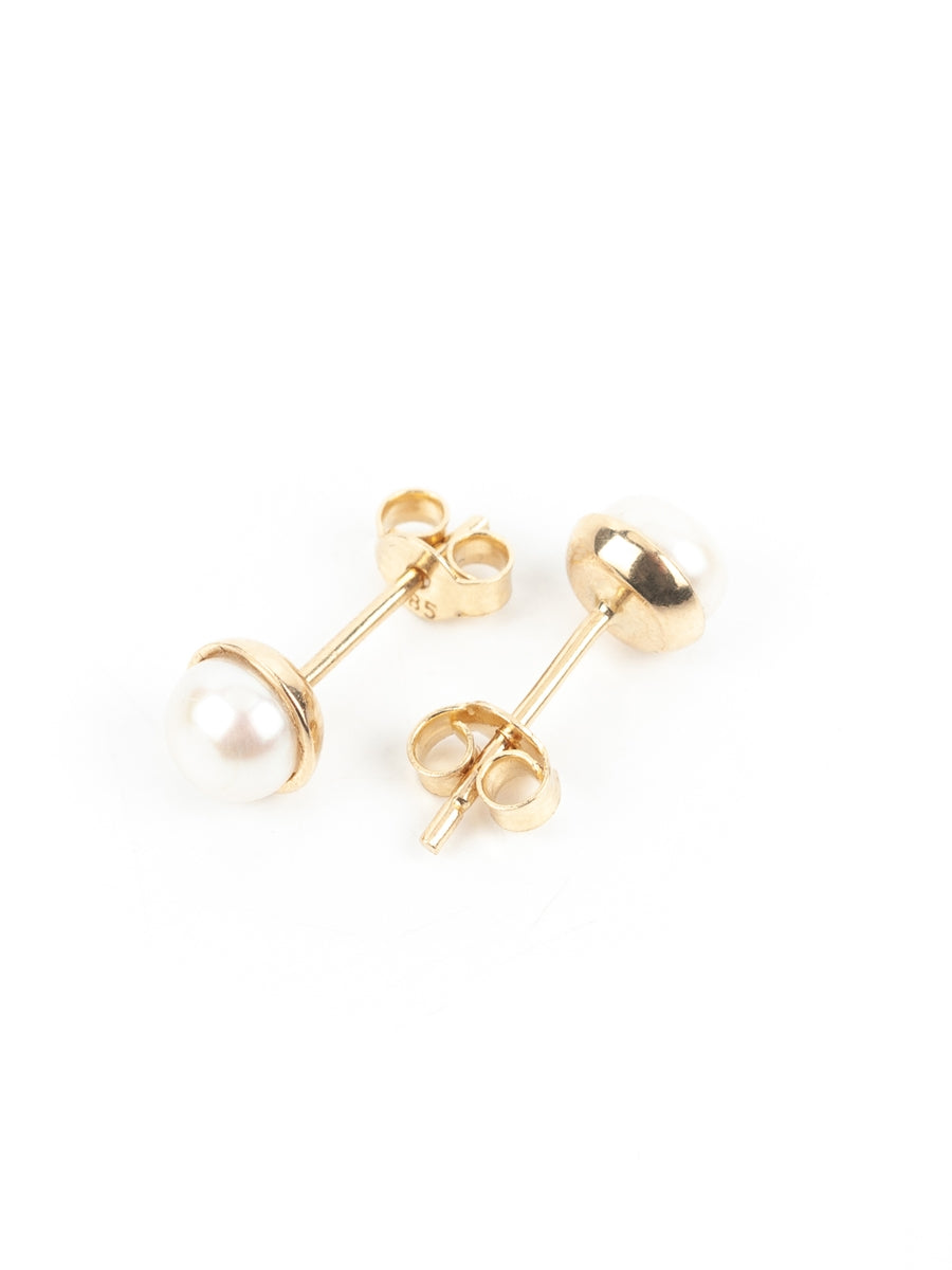 Capri Pearl Studs