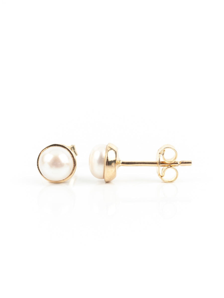 Capri Pearl Studs