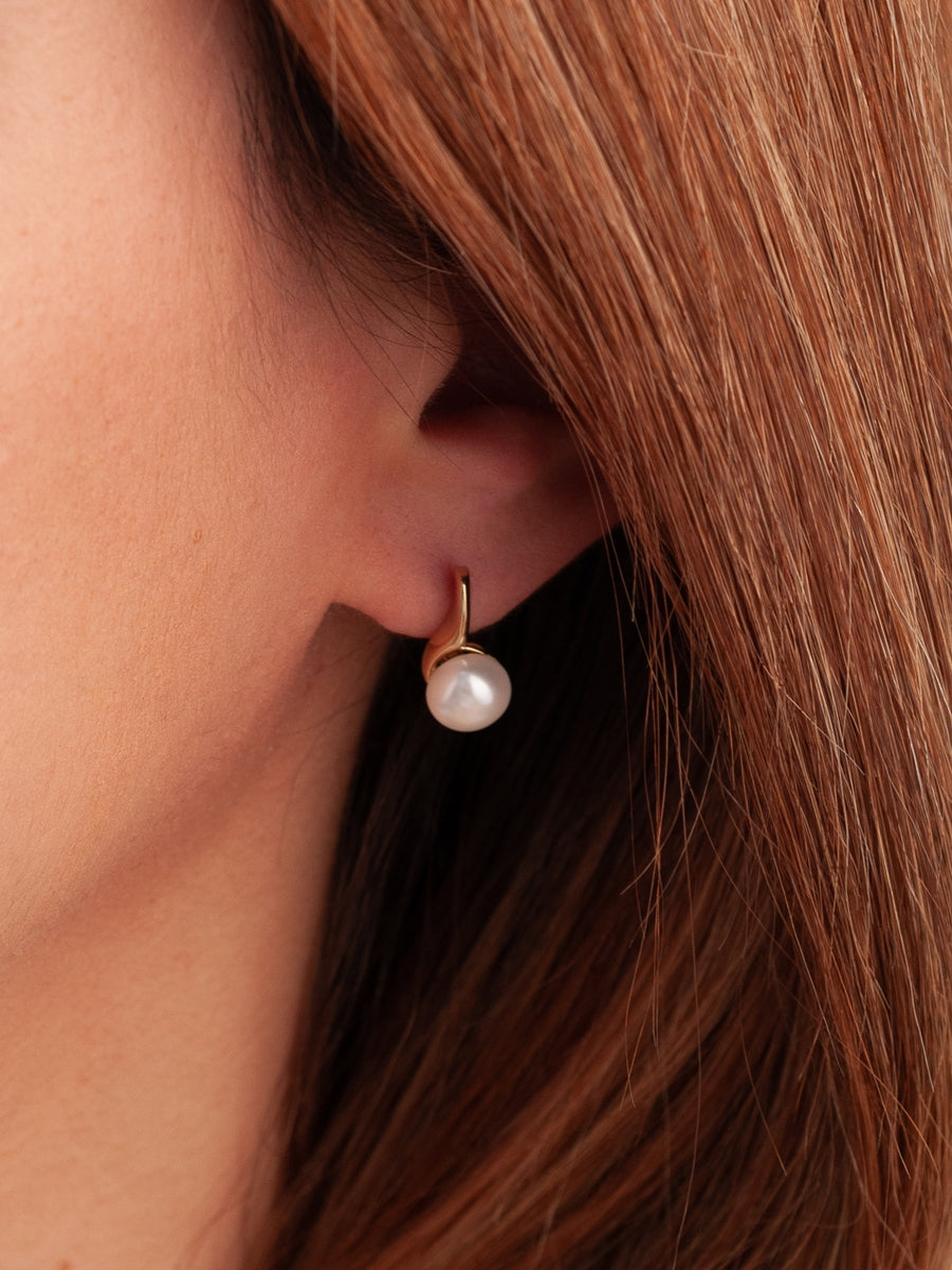 Claire Gold Pearl Earrings