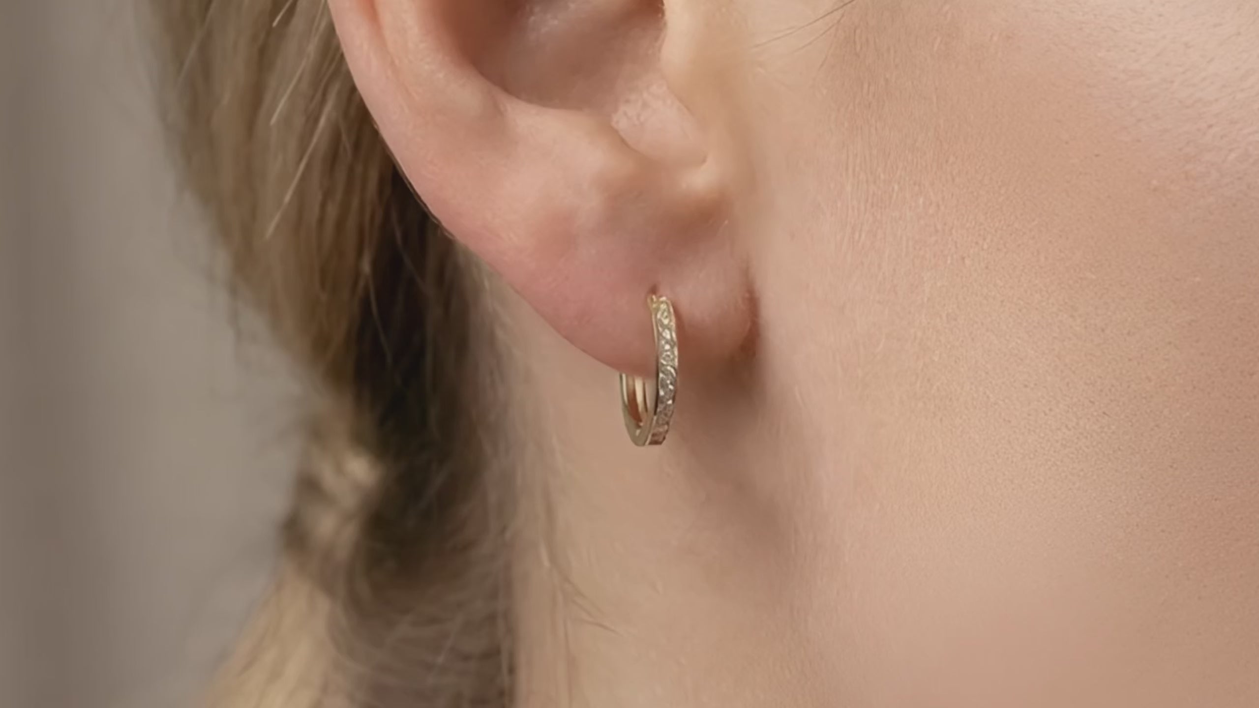 Aeterna Radiance Gold Hoops